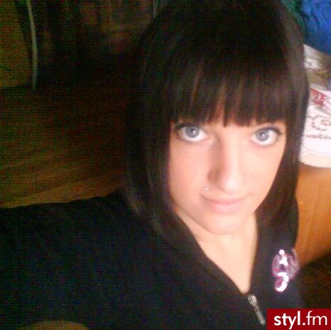 Średnie Fryzury
