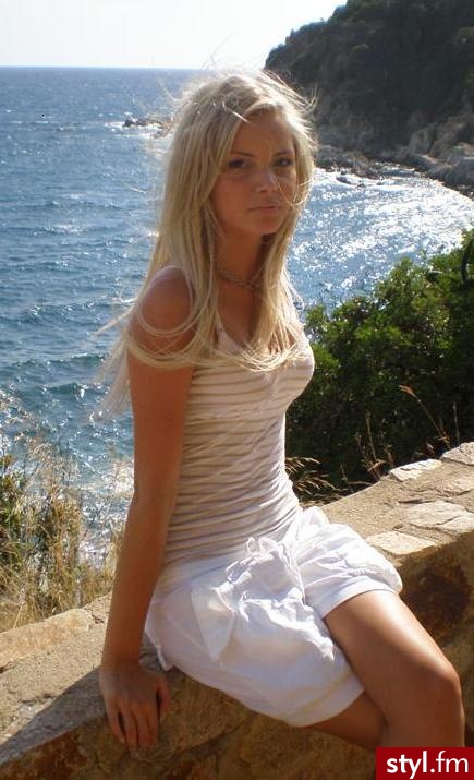 Średnie Fryzury
