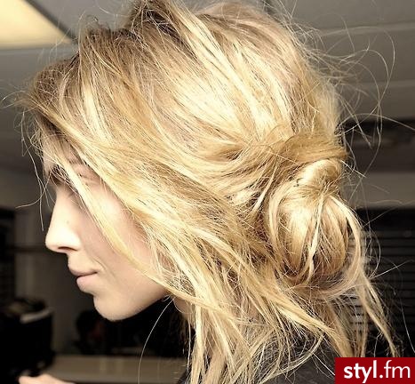Blond Upięcie Proste Na co dzień Średnie Fryzury