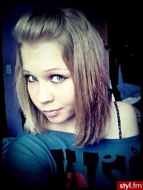 :). :D - Średnie Fryzury