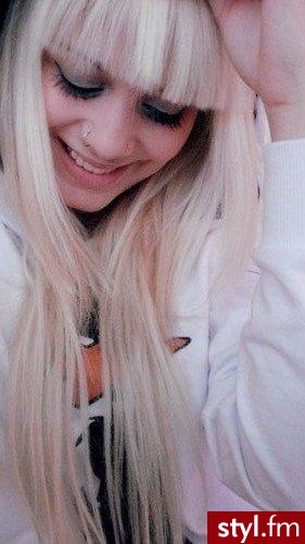 Średnie Fryzury