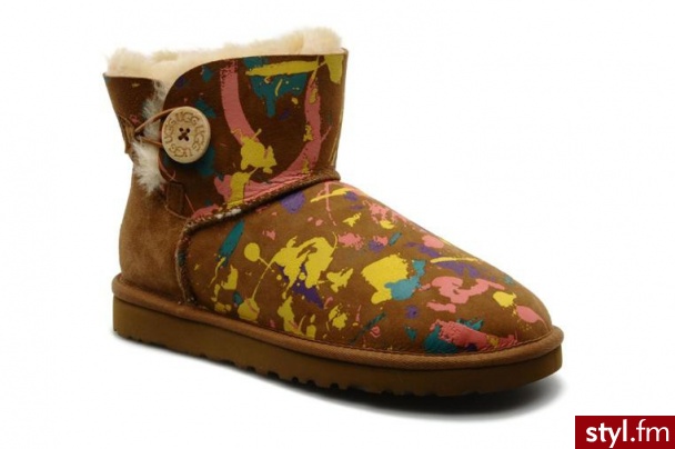 Ugg Australia PÓŁBUTY I BOTKI MINI BAILEY BUTTON PAINT SPLATTER BY UGG AUSTRALIA (Brązowy) - Botki Buty Moda