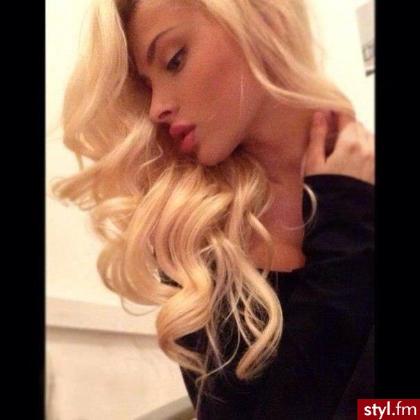 Blond Rozpuszczone Kręcone Na co dzień Długie Fryzury