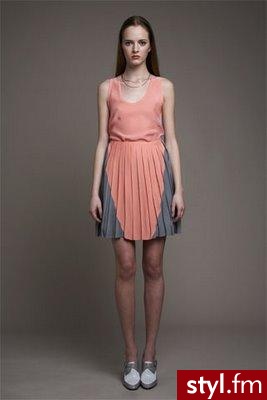 Jeżeli zdjęcie znajduje się już w galerii poproszę o link - Moda uliczna Inne Moda