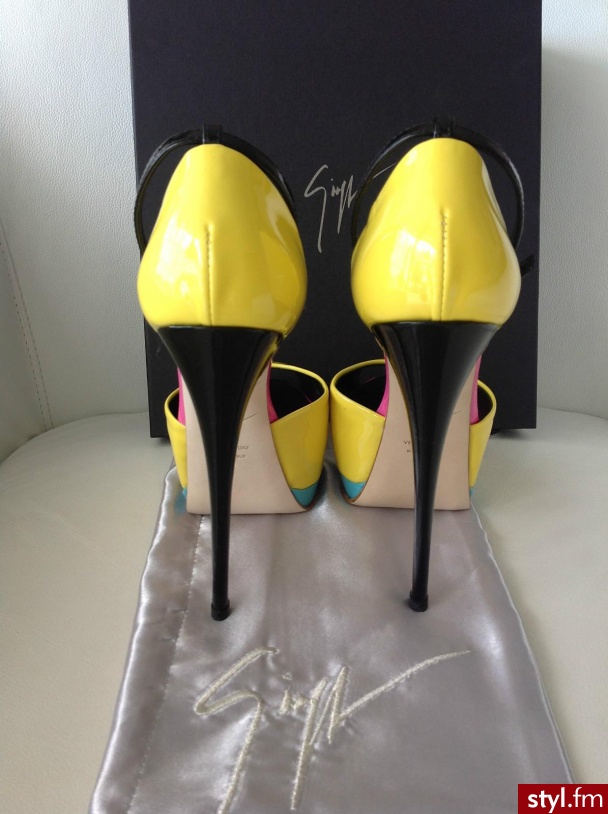 Szpilki Buty Moda