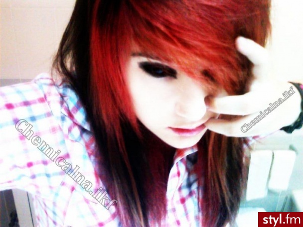 <3 - EMO Alternatywne Średnie Fryzury