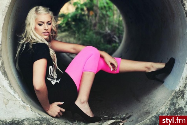 Legginsom mówię: nie. Ale tym butom: zdecydowanie TAK! ;] - Moda uliczna Inne Moda