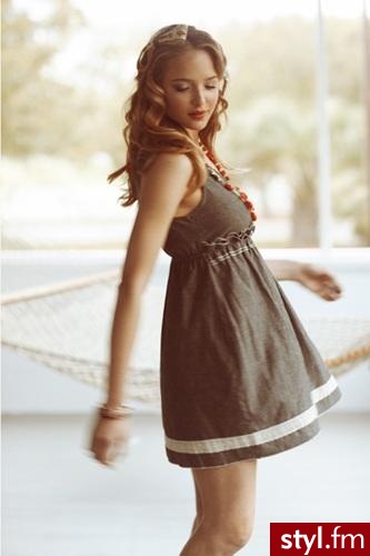 Sukienki Moda