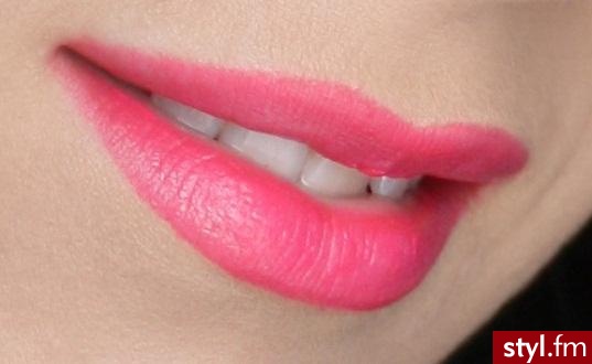 USTA USTA. MAC lipstick in Impassioned. - Makijaże