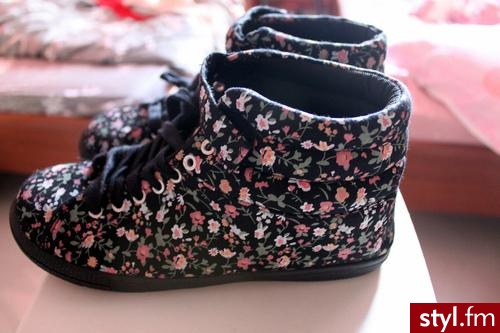 Pozostałe Buty Moda
