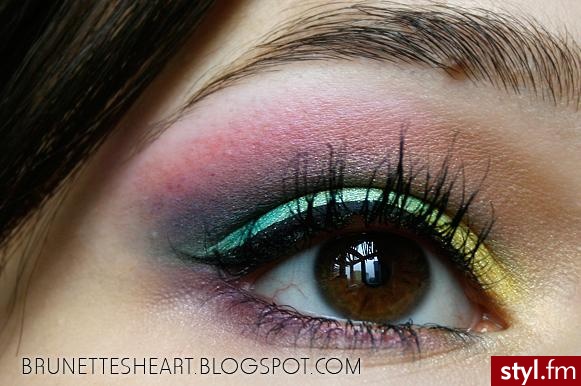 kolorowy makeup - Makijaże