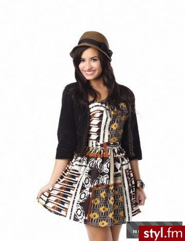Demi Lovato - Sukienki Moda