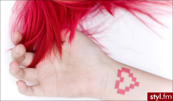 pink pixel heart <3 - Tatuaże