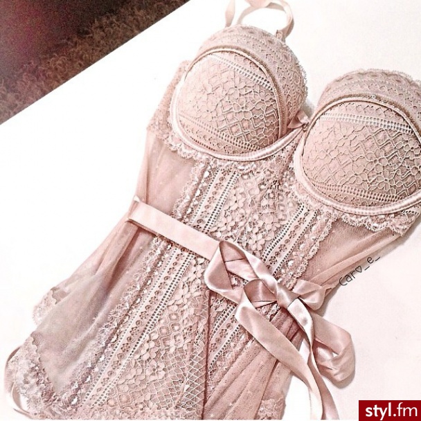 Body Bielizna Moda