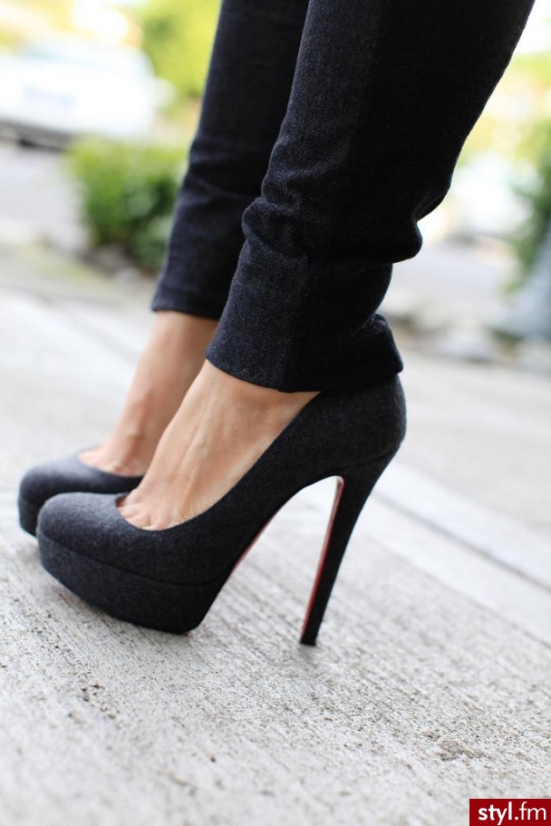 Christian Louboutin Fabric Pumps. Christian Louboutin Fabric Pumps - Pozostałe Buty Moda