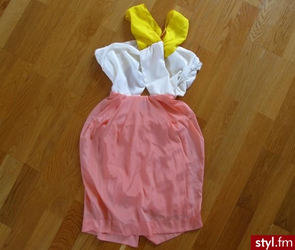 Sukienki Moda
