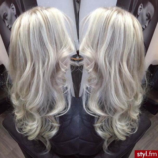 Blond Rozpuszczone Kręcone Na co dzień Długie Fryzury