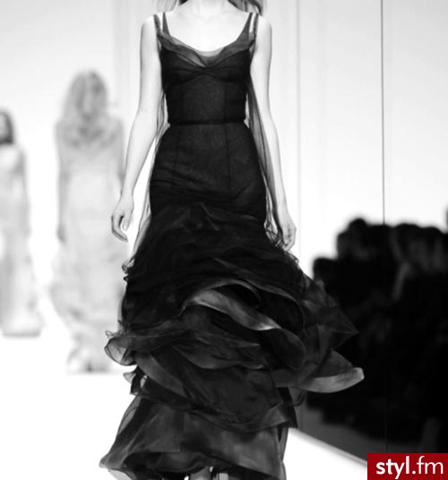 Sukienki Moda
