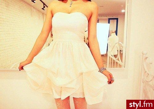 Sukienki Moda
