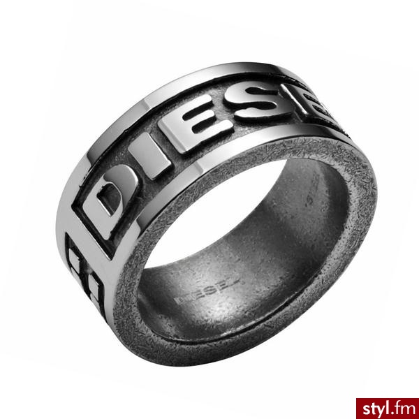 BIŻUTERIA MĘSKA DIESEL - SYGNET  DX0650040 Rozmiar 18 - Pierścionki Biżuteria Moda