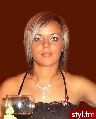 Średnie Fryzury
