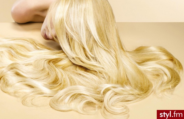 Blond Rozpuszczone Kręcone Na co dzień Długie Fryzury