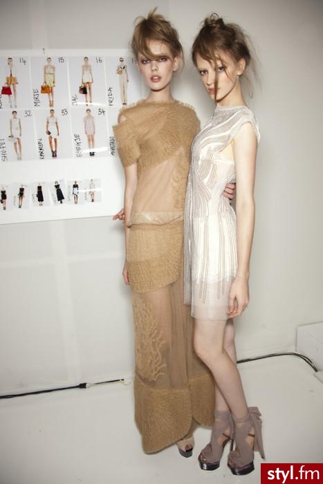 Sukienki Moda