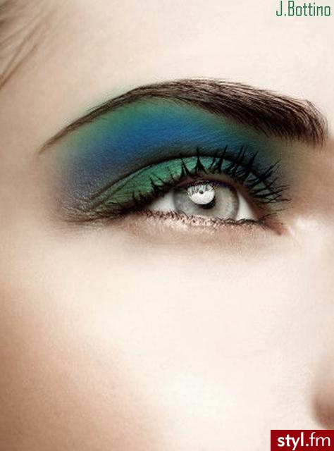 TO NIE JEST MÓJ MAKE-UP
Więc więcej fotek nie mam! - Makijaże
