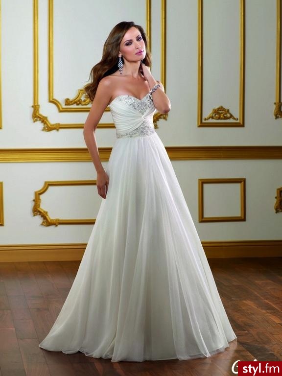 Mi sie takie proste nie podobają ale kto takei lubi to super:) - Suknie ślubne Ślub Moda