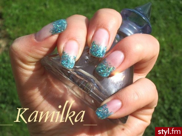 Autor: onaaa morskie. Autor: <b>onaaa</b><br /> morski brokat + kreseczki - Paznokcie