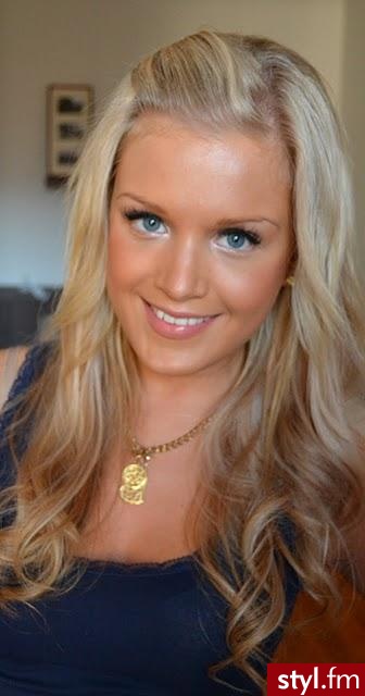 Blond Rozpuszczone Kręcone Na co dzień Średnie Fryzury