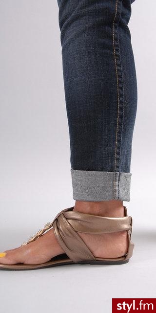 buty. Dizzie
Jeżeli już jest proszę o link - Pozostałe Buty Moda