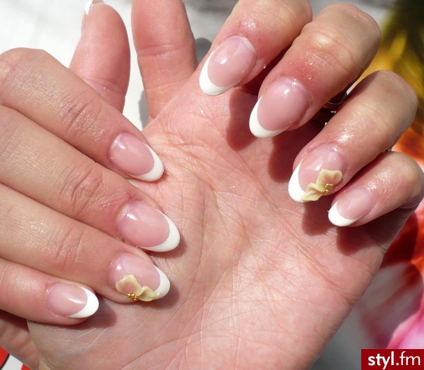 nailsofdreams,blog.onet.pl - Migdałki French Żel Paznokcie
