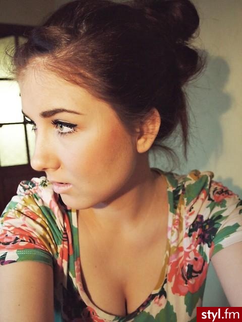 Średnie Fryzury
