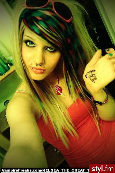 EMO Alternatywne Średnie Fryzury