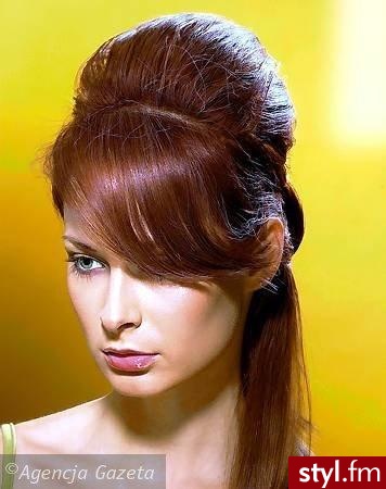 Średnie Fryzury
