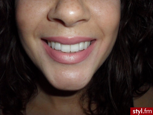 Sleek Lipstick in Shade Liqueur - Dzienne Makijaże
