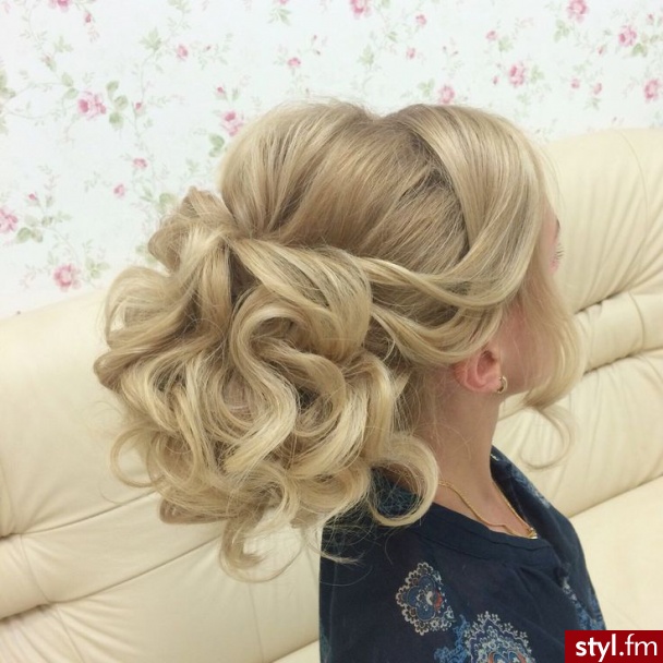 Blond Upięcie Kręcone Ślubne Długie Fryzury