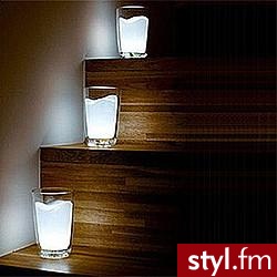 Lampki wyglądające jak szklanka mleka :) Cena: $16 - Gadżety Inne Moda