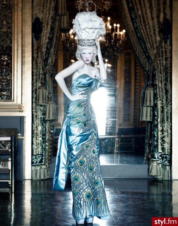 Sukienki Moda