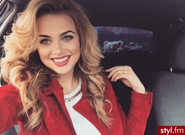 Blond Rozpuszczone Kręcone Na co dzień Długie Fryzury