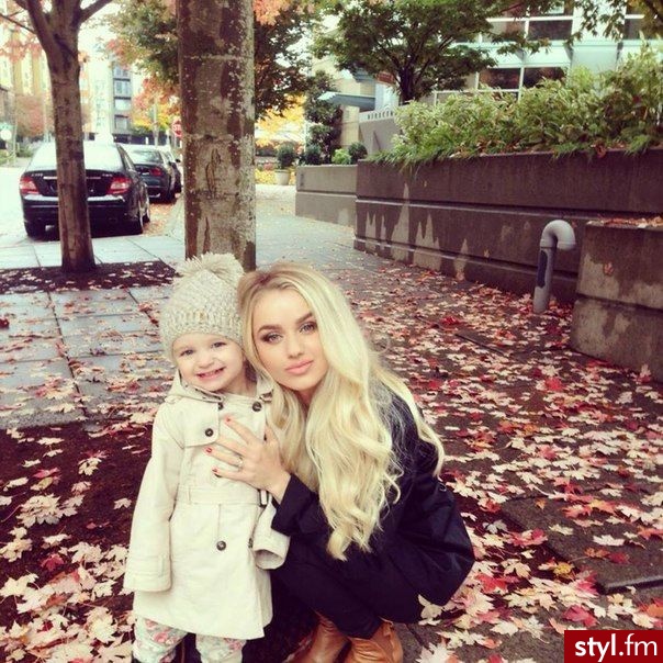 Blond Rozpuszczone Kręcone Na co dzień Długie Fryzury