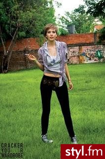 Jeżeli zdjęcie znajduje się już w galerii poproszę o link - Moda uliczna Inne Moda