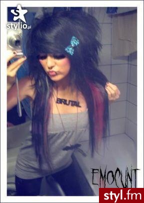 ktoś zna od niej jakieś konto? np. na fbl . ? i jakie jest hasło do niego?
kocham jej włosy . *___*
Alicja <3 - EMO Alternatywne Średnie Fryzury