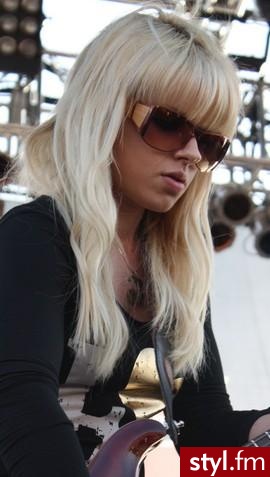 Średnie Fryzury