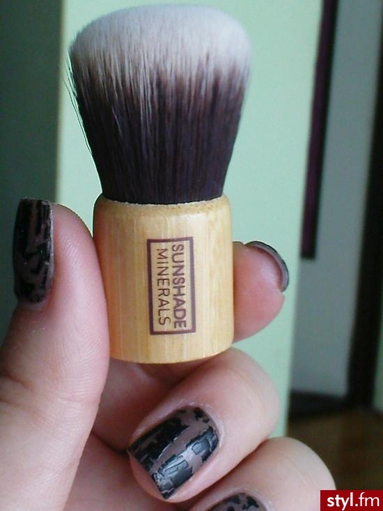 BAMBO KABUKI BRUSH Sunshade Minerals
Naturalny z wiewiórki
Polecam :) - Dzienne Makijaże
