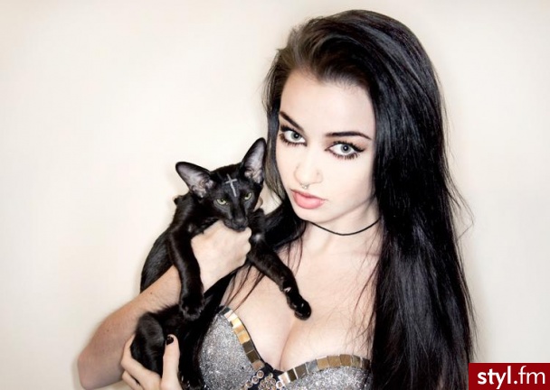 felice fawn - Długie Fryzury