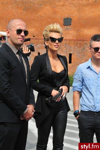 Blond Irokez damski Proste Wieczorowe Średnie Fryzury