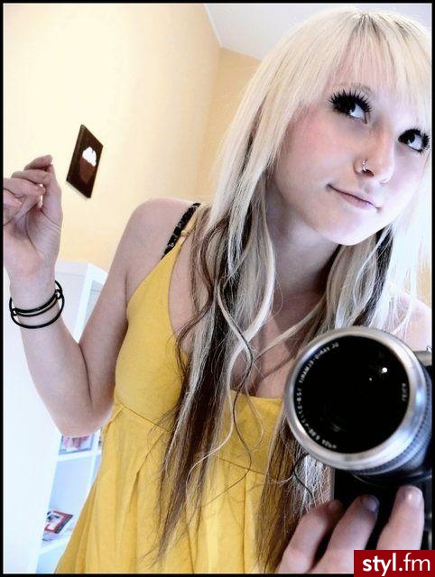 Blond EMO Alternatywne Średnie Fryzury