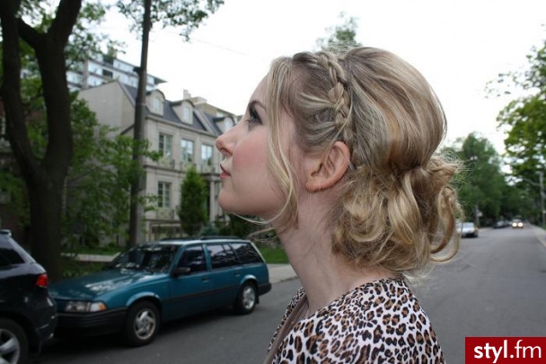 Średnie Fryzury